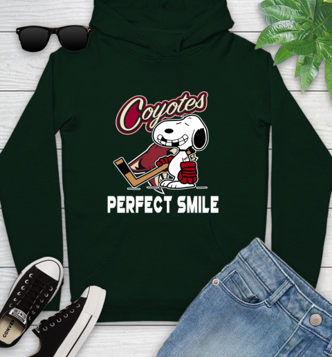 NHL Arizona Coyotes Snoopy Perfect Smile The Peanuts Movie Hockey T Shirt Youth Hoodie 14