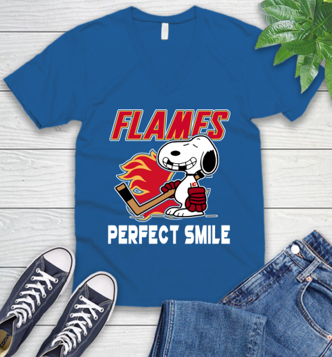 NHL Calgary Flames Snoopy Perfect Smile The Peanuts Movie Hockey T Shirt V-Neck T-Shirt 5