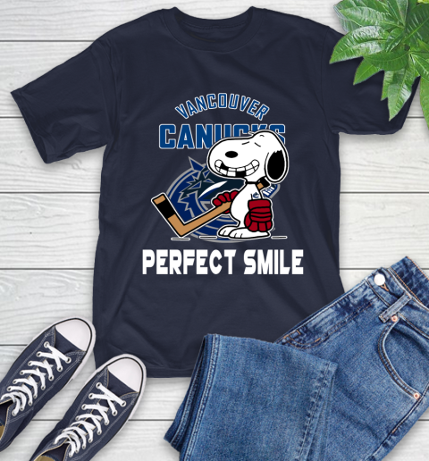NHL Vancouver Canucks Snoopy Perfect Smile The Peanuts Movie Hockey T Shirt T-Shirt 3