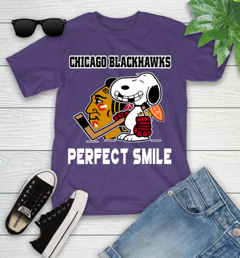 NHL Chicago Blackhawks Snoopy Perfect Smile The Peanuts Movie Hockey T Shirt Youth T-Shirt 3
